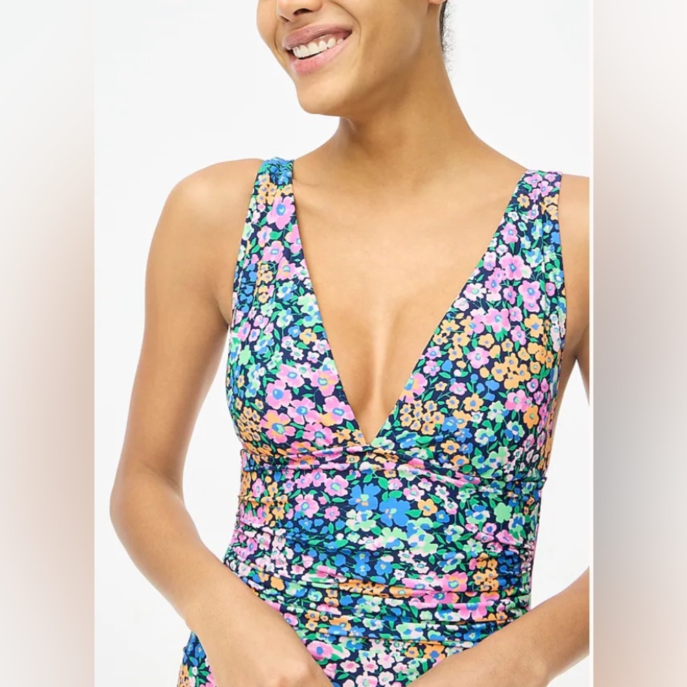 J. Crew Factory V-neck ruched one-piece swimsuit‎ Size Small Antique Navy Floral